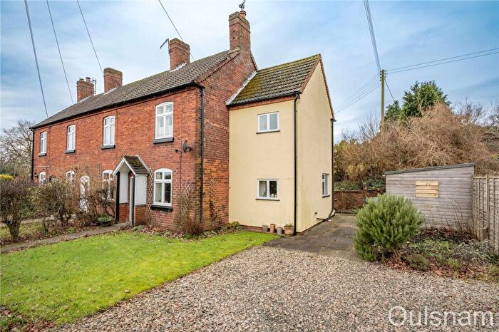 2 Bedroom End Of Terrace House For Sale In Stourbridge Road, Fairfield, Bromsgrove, Worcestershire, B61