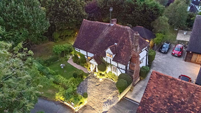 3 Bedroom Cottage For Sale In Moss Lane, Pinner Village, HA5