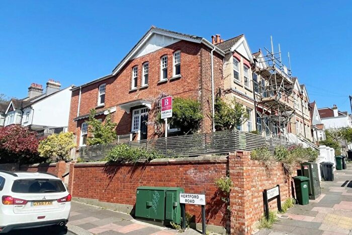 4 Bedroom End Of Terrace House For Sale In Hollingbury Place, BN1
