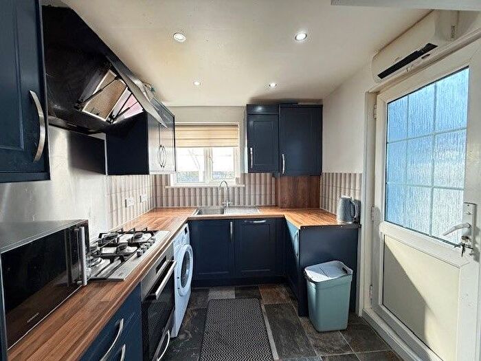 3 Bedroom Property To Rent In Blackwell Drive, Watford, WD19