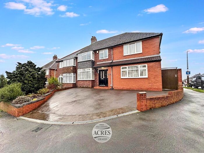 5 Bedroom Semi Detached House For Sale In Jayshaw Avenue, Great Barr, Birmingham, B43