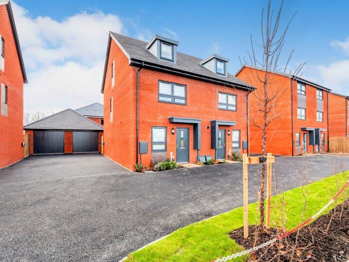 3 Bedroom Semi-Detached House To Rent In White Lias Way, Upper Lighthorne, Leamington Spa, CV33