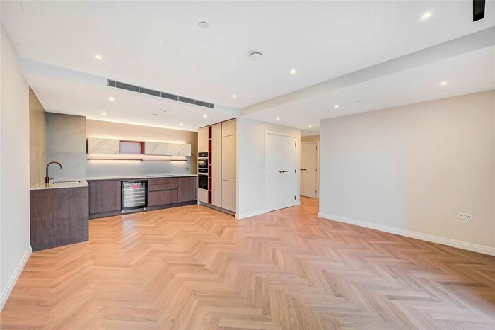 3 Bedroom Flat To Rent In Hampton House, Michael Road, London, SW6