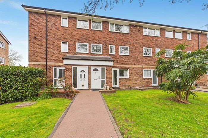 3 Bedroom Maisonette To Rent In Hever Close, Maidenhead, Berkshire, SL6