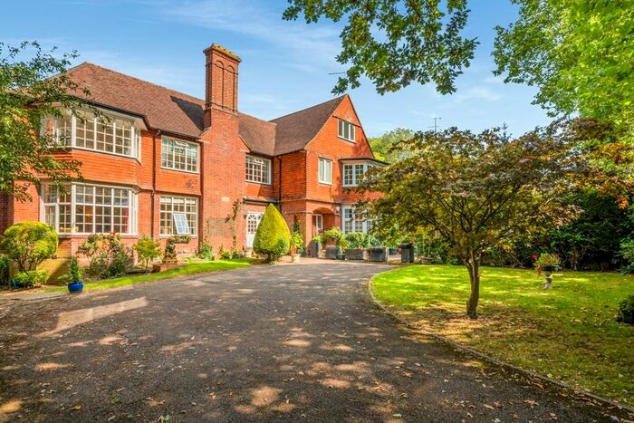 4 Bedroom Semi-Detached House To Rent In Carew Road, Northwood, HA6