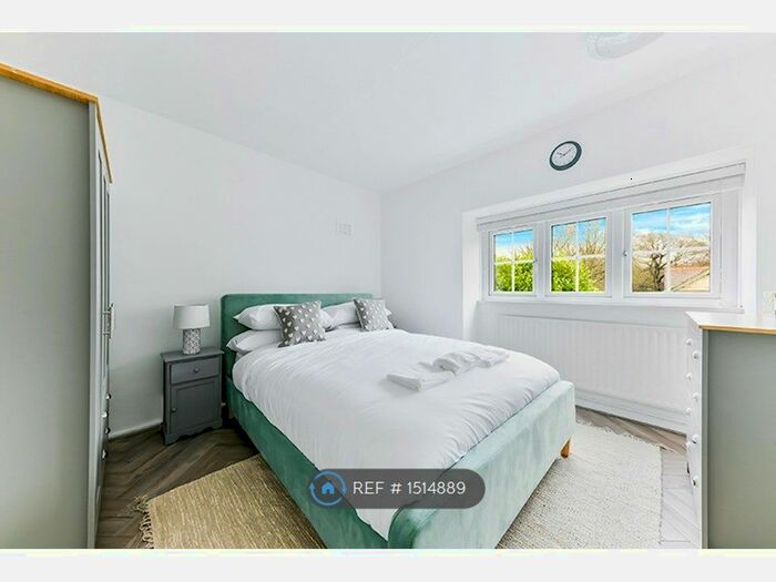 3 Bedroom Detached House To Rent In Kingswood Manor, Lower Kingswood, Tadworth, KT20