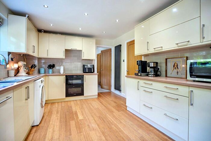 4 Bedroom Detached House For Sale In Macaulay Close, Larkfield, ME20