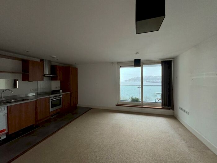 2 Bedroom Apartment To Rent In Ferry Court, Cardiff, CF11