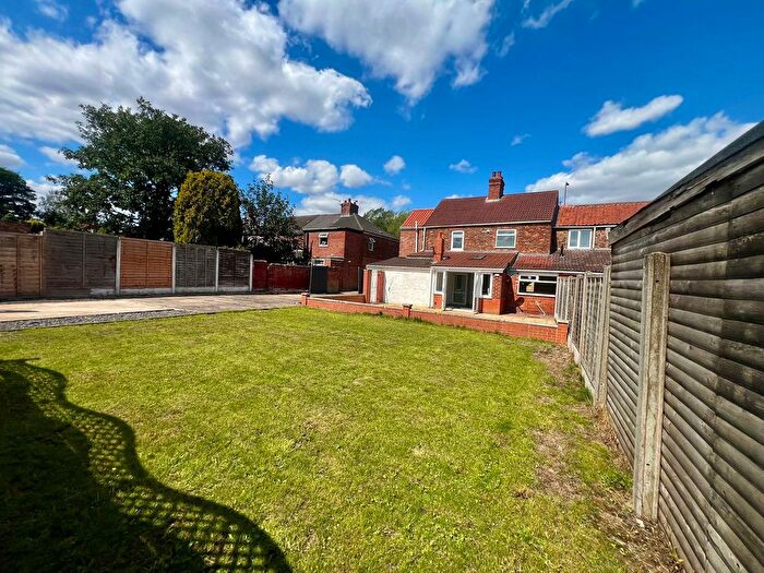 6 Bedroom Terraced House For Sale In High Street, Ulceby, DN39