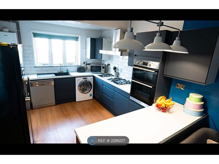 6 Bedroom Terraced House To Rent In Alexandra Terrace, Brynmill, Swansea, SA2