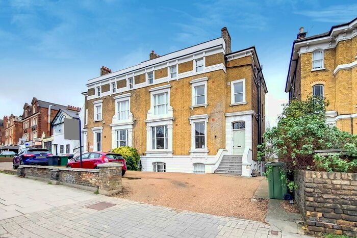 1 Bedroom Flat To Rent In Lewisham Way, London, SE4