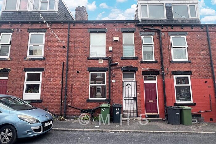 2 Bedroom Terraced House For Sale In Autumn Terrace, Leeds, LS6