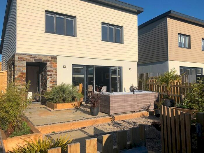 3 Bedroom Detached House For Sale In The Carracks, St. Ives, TR26