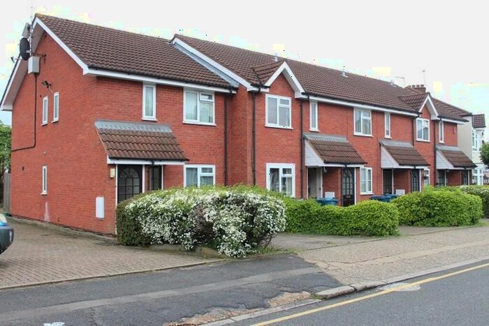 1 Bedroom Maisonette To Rent In Blenheim Road, North Harrow, HA2