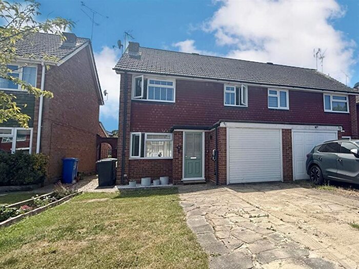 3 Bedroom Semi-Detached House For Sale In Weybridge Mead, Yateley, Hampshire, GU46