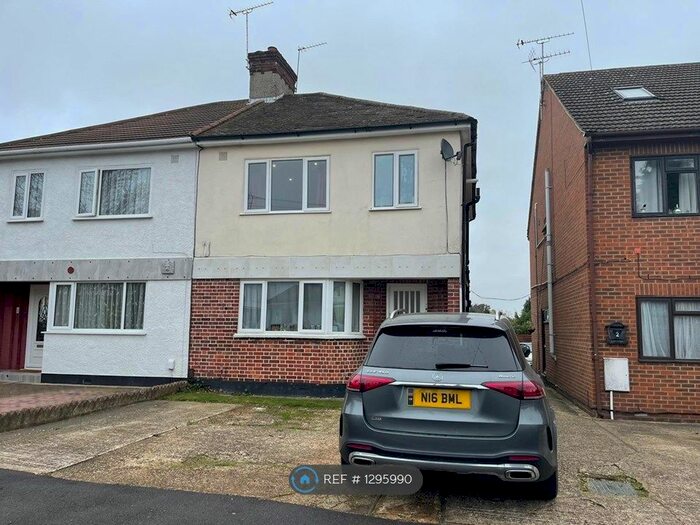 1 Bedroom Flat To Rent In Tudor Walk, Watford WD24