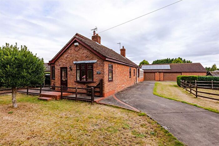 2 Bedroom Detached Bungalow For Sale In Butterwick Road, Messingham, Scunthorpe, DN17