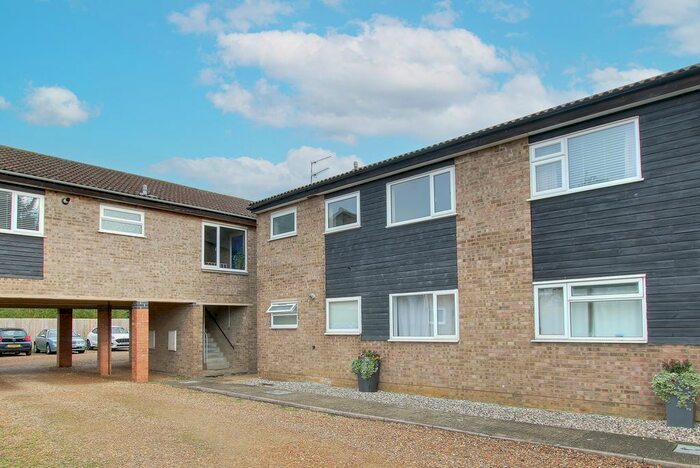 2 Bedroom Maisonette To Rent In Warren Court, Warren Road, St. Ives, PE27