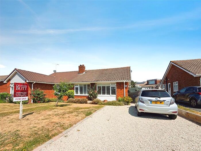 3 Bedroom Bungalow For Sale In Chantryfield Road, Angmering, West Sussex, BN16