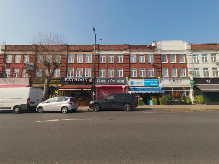 Studio To Rent In Finchley Road, London, NW11
