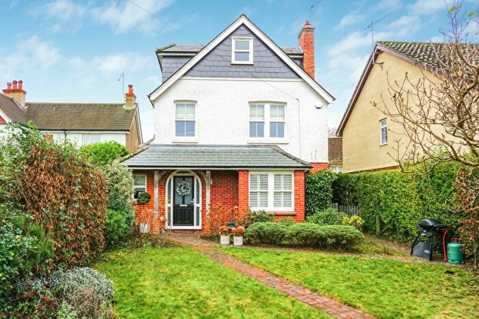 4 Bedroom Detached House For Sale In Barton Road, Bramley, Guildford, Surrey, GU5