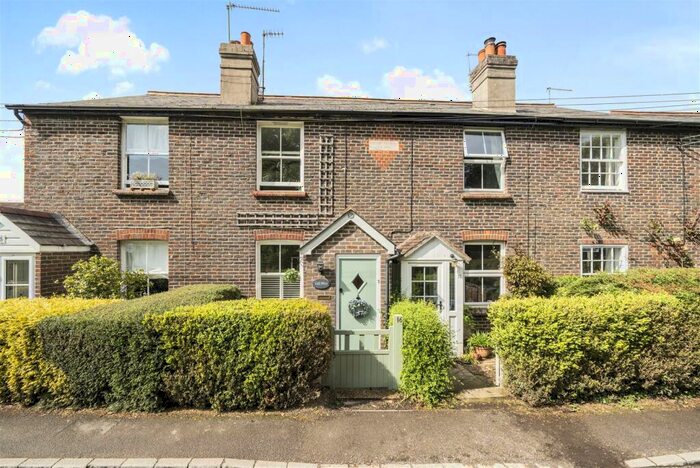 2 Bedroom Cottage For Sale In School Lane, Sheet, Petersfield, GU32