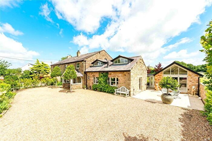 4 Bedroom Semi-Detached House For Sale In Cow Hill, Haighton, Preston, PR2