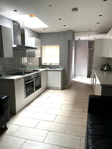 6 Bedroom House To Rent In Tiverton Road, Selly Oak, Birmingham, West Midlands, B29
