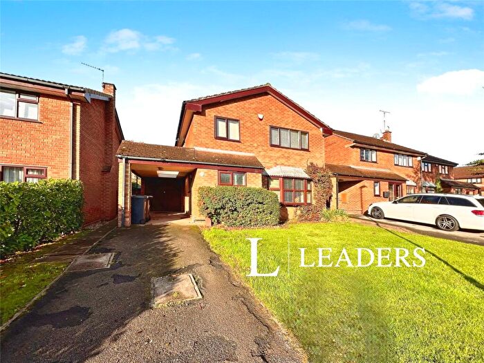 4 Bedroom Semi-Detached House To Rent In Long Meadow, Newcastle, ST5