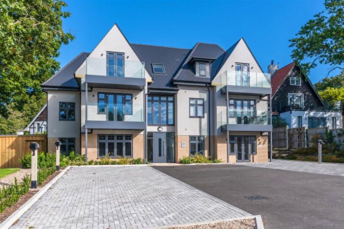 2 Bedroom Apartment For Sale In Danecourt Road, Ashley Cross, BH14