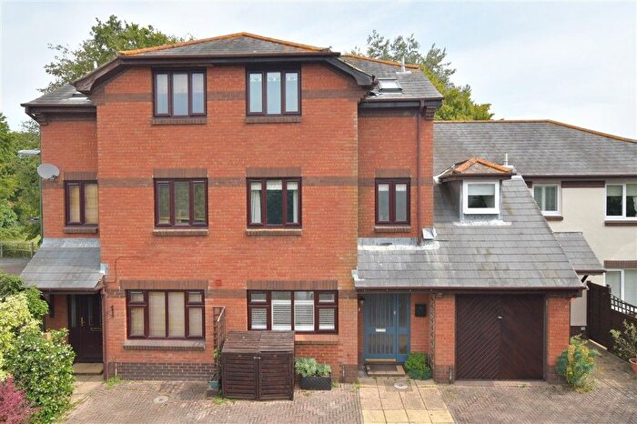3 Bedroom Town House For Sale In Penfolds Place, Arundel, West Sussex, BN18