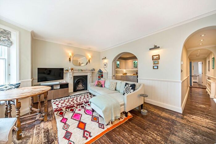 2 Bedroom Flat For Sale In Hildyard Road, Fulham, SW6