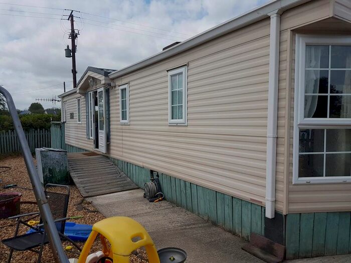 2 Bedroom Property To Rent In Ddol Bache Caravan, Llanfair Road, Lampeter, SA48
