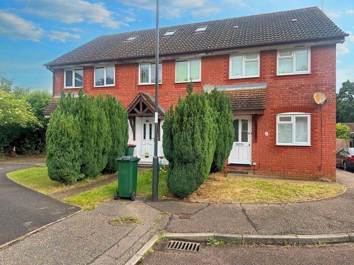 2 Bedroom End Of Terrace House To Rent In Berkeley Close (), Crawley, RH11