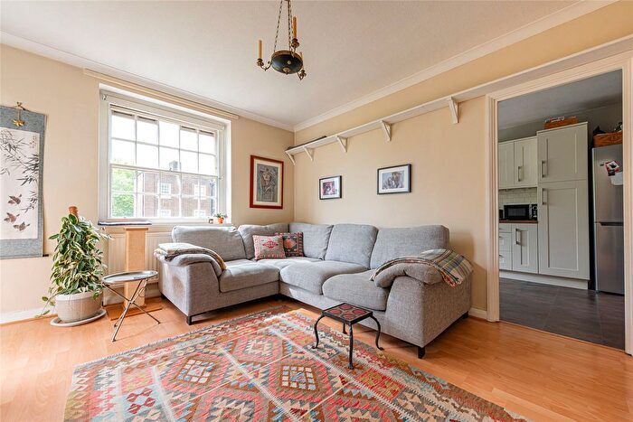 2 Bedroom Flat For Sale In Mary Mcarthur House, Islington', London, N19
