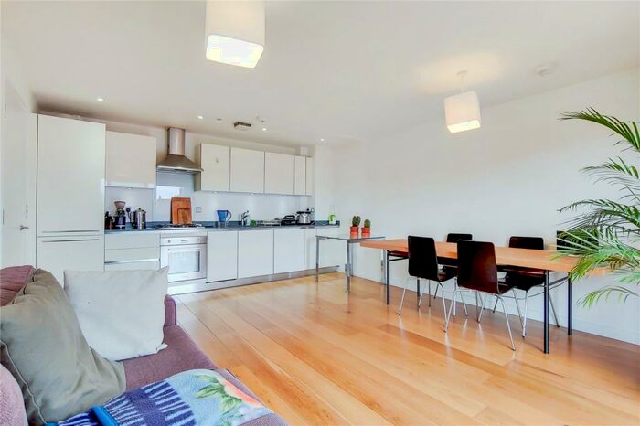 2 Bedroom Apartment To Rent In Cresset Road, London, E9