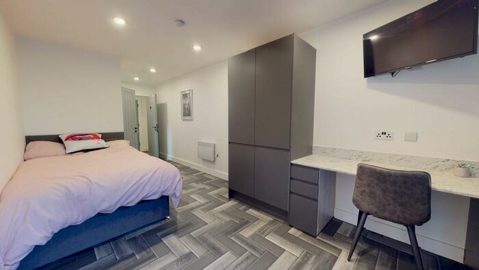 6 Bedroom Flat To Rent In Graduation House, High Road, Chilwell, NG9