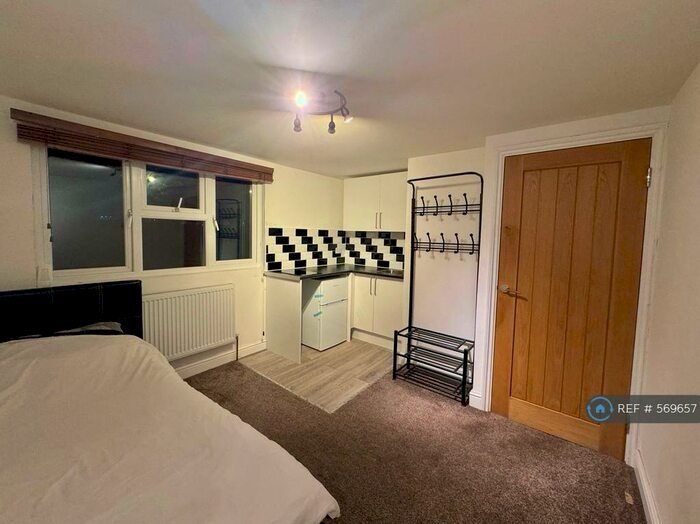 1 Bedroom Flat To Rent In Capworth Street, London, E10