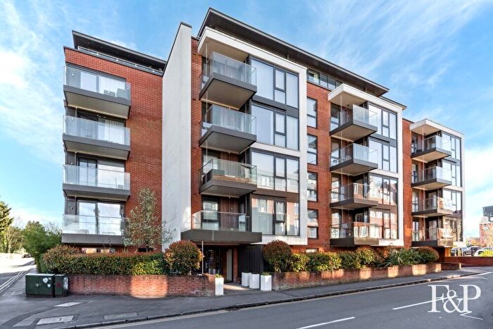 2 Bedroom Flat For Sale In Station Road / Marsham Lane, Gerrards Cross, SL9