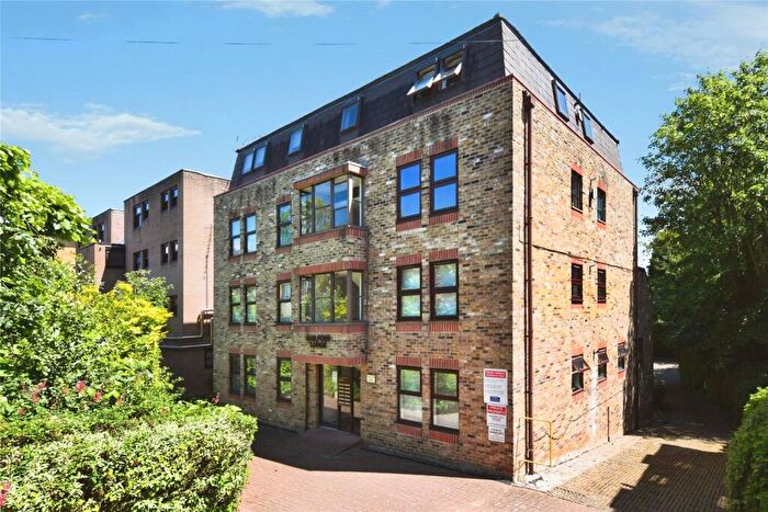 2 Bedroom Apartment To Rent In Queens Road, Brentwood, CM14