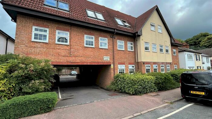 1 Bedroom Apartment To Rent In Diceland Road, Banstead, SM7