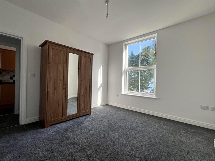 2 Bedroom Flat To Rent In Castle Road, Scarborough, YO11