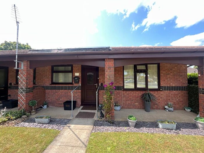 1 Bedroom Semi-Detached Bungalow For Sale In St. Claires Court, Lincoln, LN6