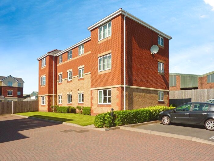 2 Bedroom Flat To Rent In Thornbury Road, Birchills, Walsall, WS2