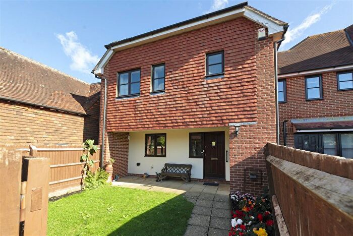 2 Bedroom Semi-detached House For Sale In Cage Lane, Horsmonden, TN12