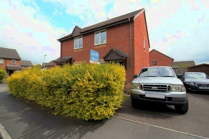 2 Bedroom End Of Terrace House To Rent In Gardenia Drive, Tiverton, EX16