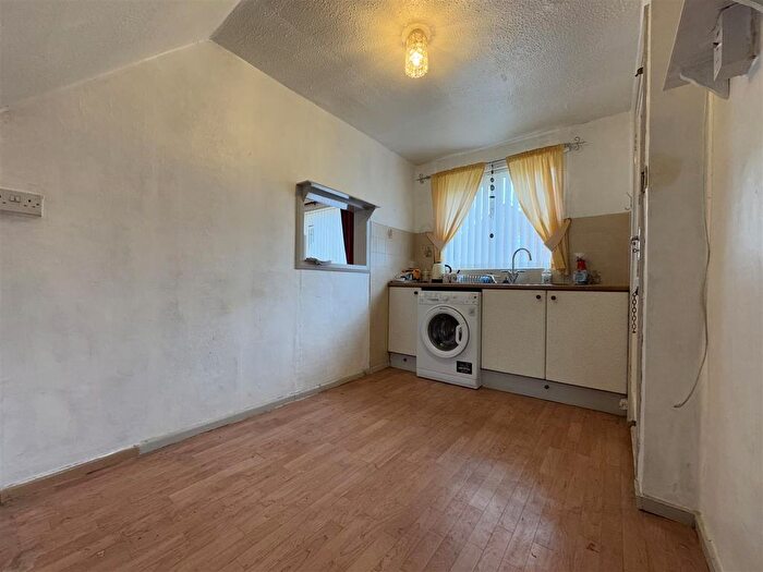 3 Bedroom Terraced House For Sale In Claudian Way, Grays, RM16