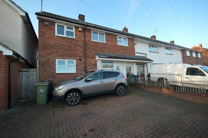 3 Bedroom End Of Terrace House To Rent In Milton Avenue, Braintree, CM7
