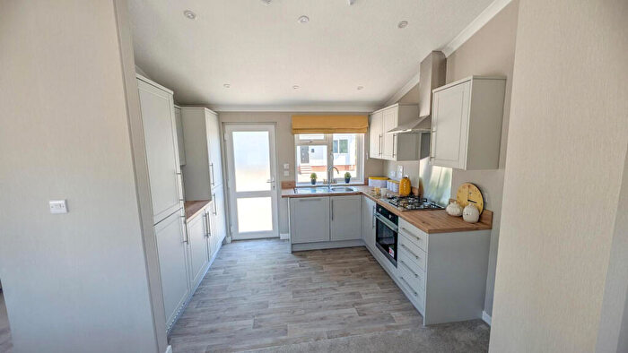 2 Bedroom Park Home For Sale In Birtley, Tyne And Wear, DH2
