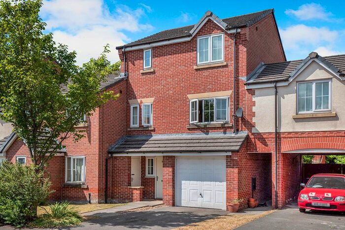 4 Bedroom Detached House To Rent In Valley Mill Lane, Bury, Lancashire, BL9